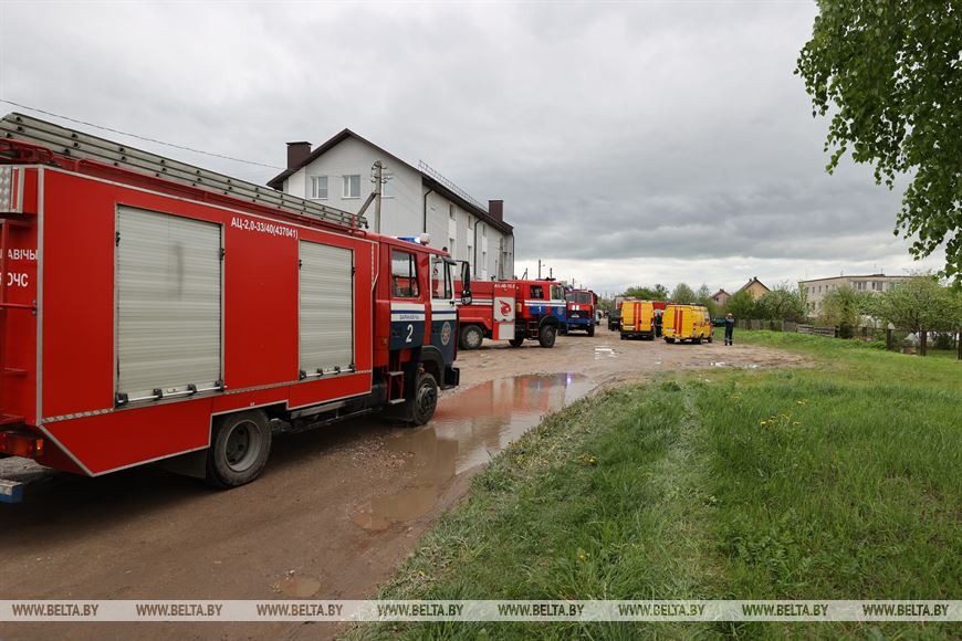 V Belarusi Na Zhiloj Dom Upal Voennyj Samolet Piloty Pogibli Foto I Video Chitajte Na Ukr Net