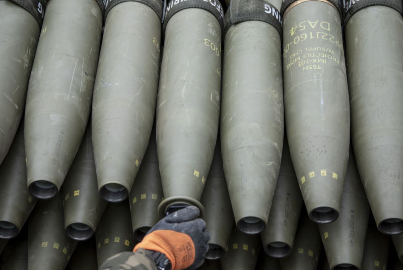 Обедненный уран на украине. Боеприпасы. Танковый снаряд. Американские снаряды. Урановые снаряды.
