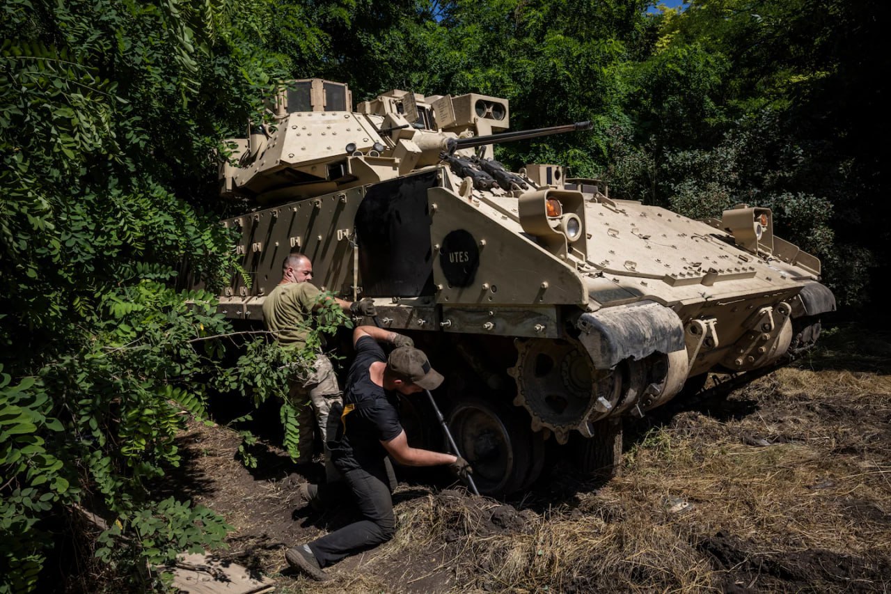 Меньше чем ожидалось: американские СМИ оценили потери БМП Bradley в Украине  - Флот 2017